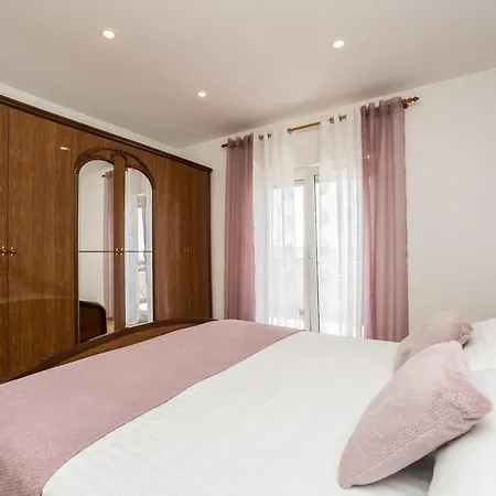 Tomeri * Starigrad-Paklenica