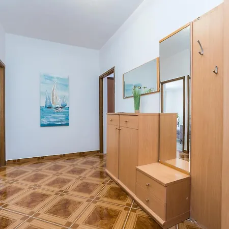 Tomeri Apartman