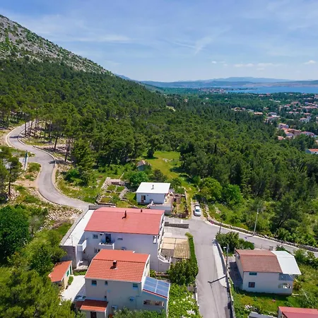 Tomeri * Starigrad Paklenica