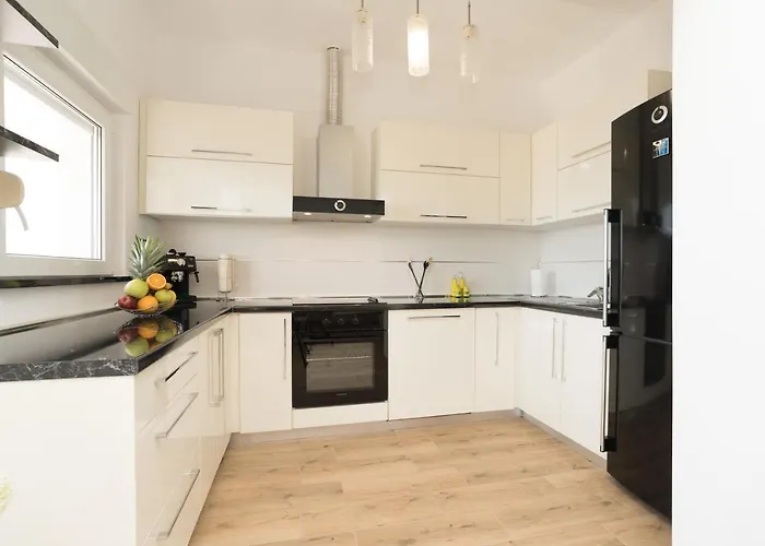 Tomeri Lejlighed Starigrad Paklenica