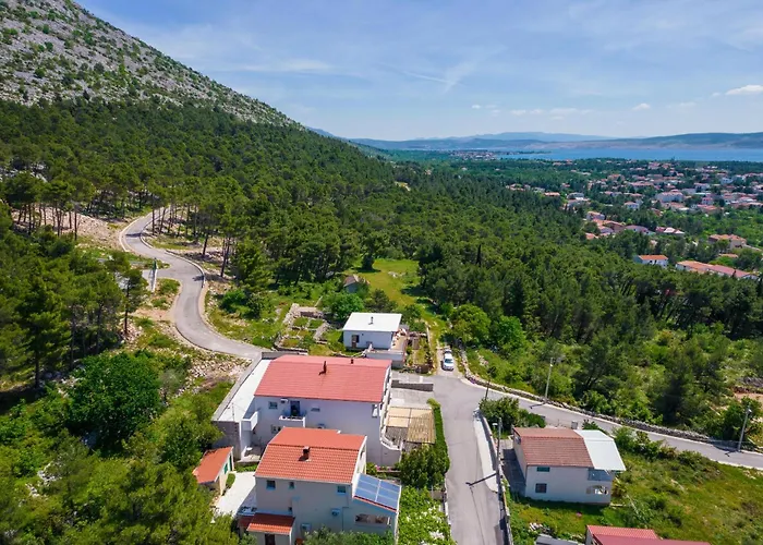 Tomeri * Starigrad Paklenica