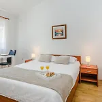 Tomeri Apartman *