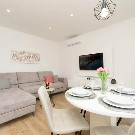 Tomeri Apartment Starigrad Paklenica